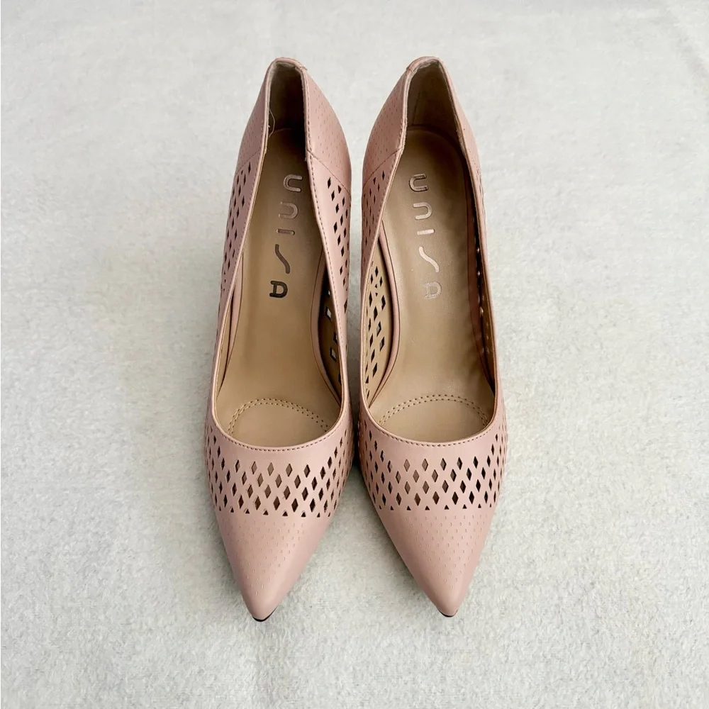 Pink Perforated Pointed Toe Heels Women’s Size 7M